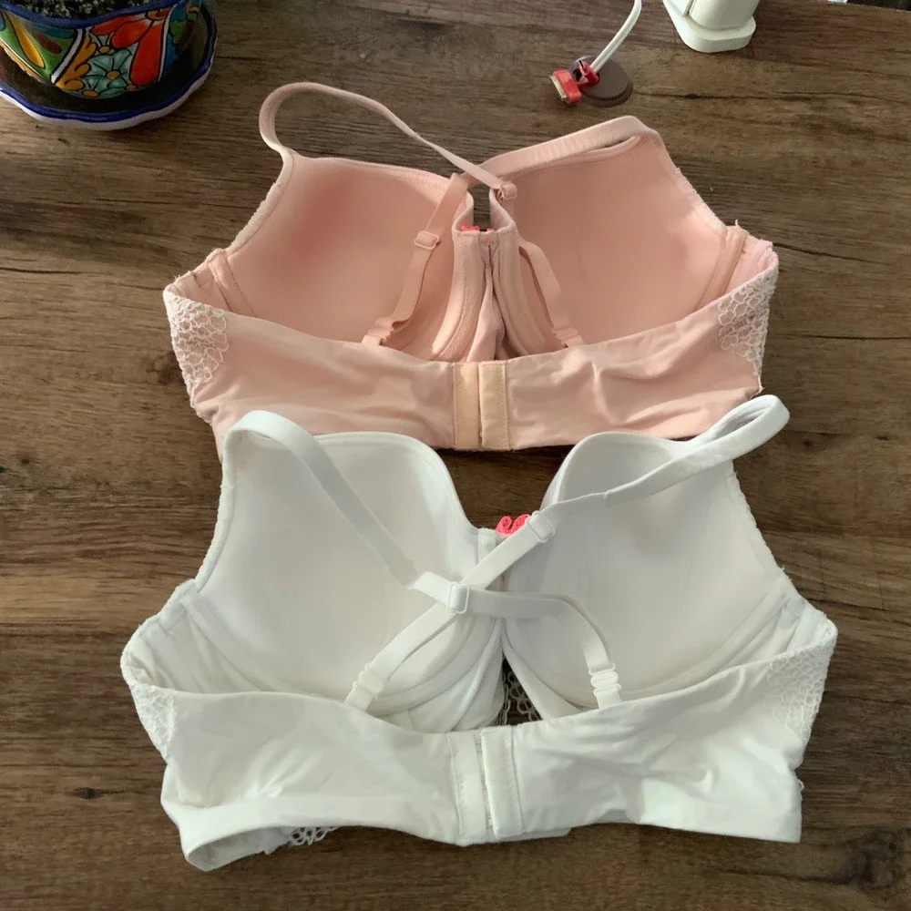 Victoria's Secret Lace Balconette Bra in Light Pink and White - Picture 7 of 7